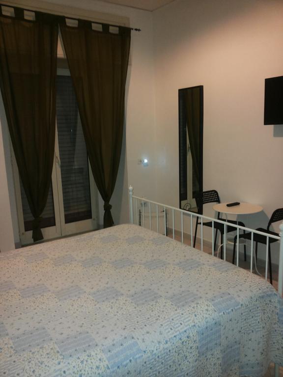Antica Dimora Naples Bed & Breakfast Стая снимка